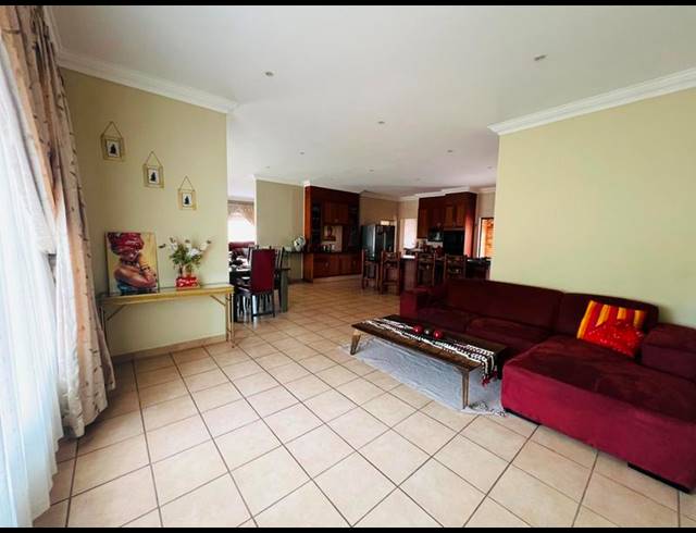3 BEDROOM HOUSE FOR SALE IN NINAPARK